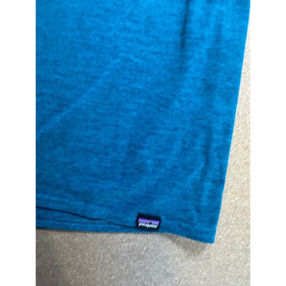 Patagonia Capilene Cool Daily T Shirt Men's Size M Blue Graphic Sun Waves - Picture 7 of 7